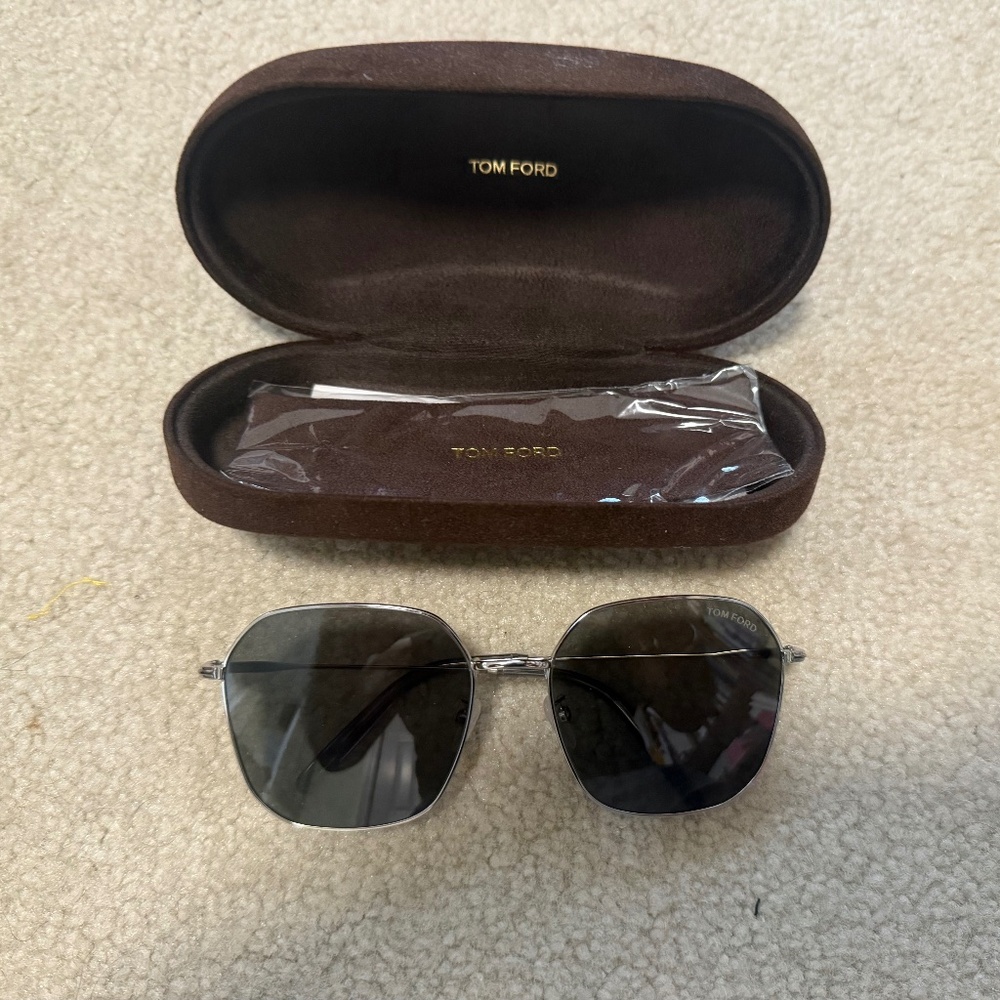 Tom Ford Unisex Oversized Sunglasses